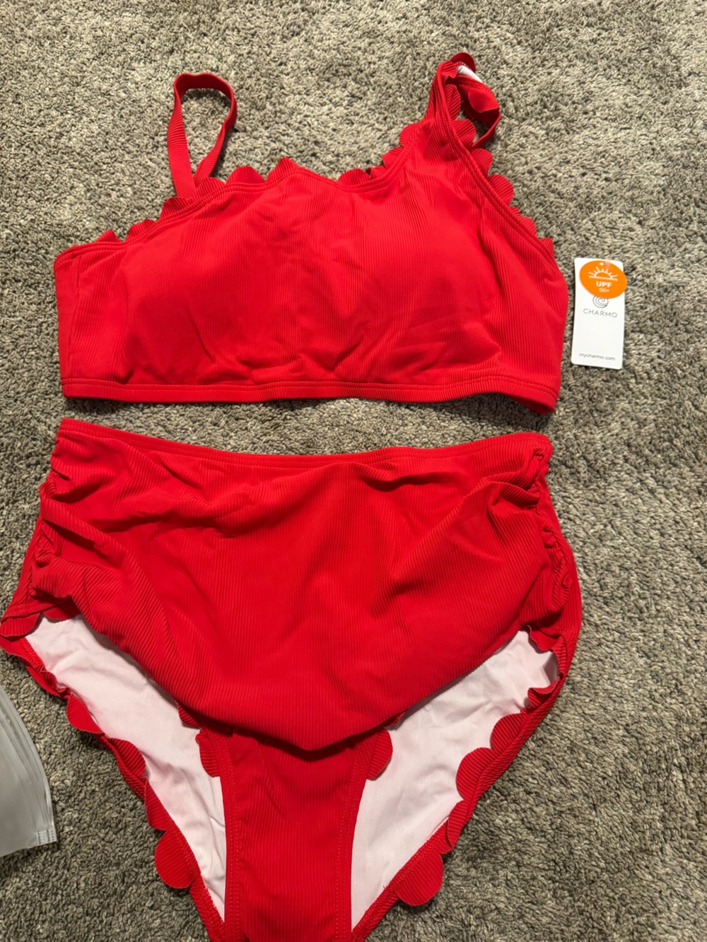 Charmo  2-piece - Ribbed Scallop Edge and top